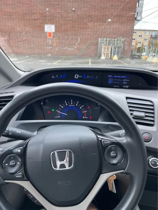 2012 Honda Civic 9th Gen - Image 3 of 8