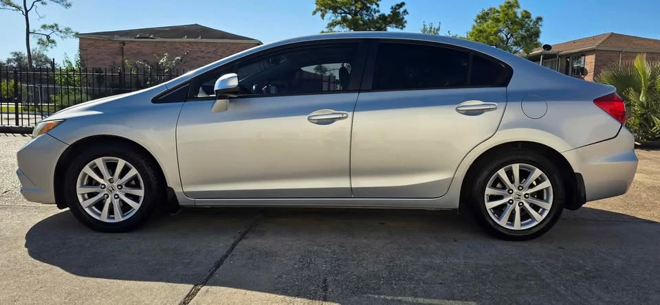 2012 Honda Civic 9th Gen - Image 13 of 20