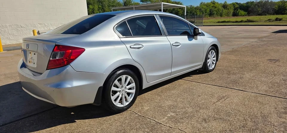 2012 Honda Civic 9th Gen - Image 8 of 20