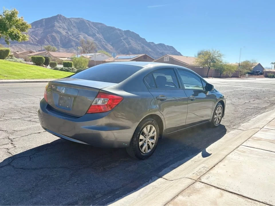 2012 Honda Civic 9th Gen - Image 2 of 9