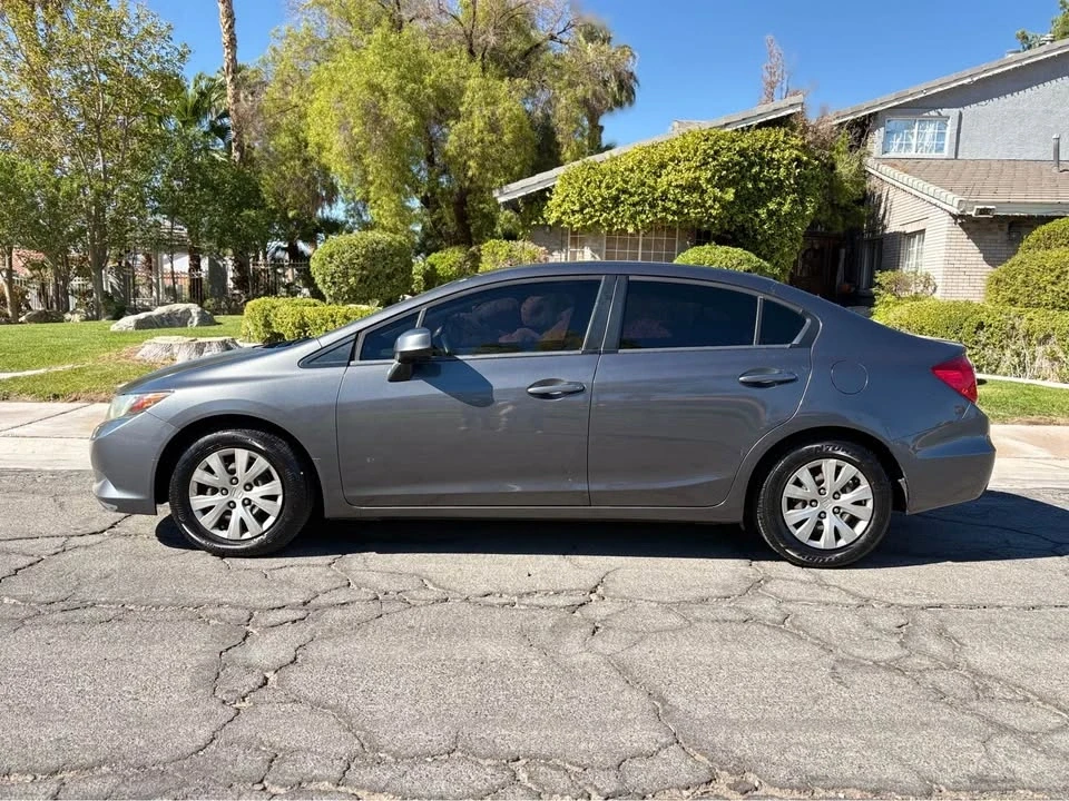 2012 Honda Civic 9th Gen - Image 6 of 9