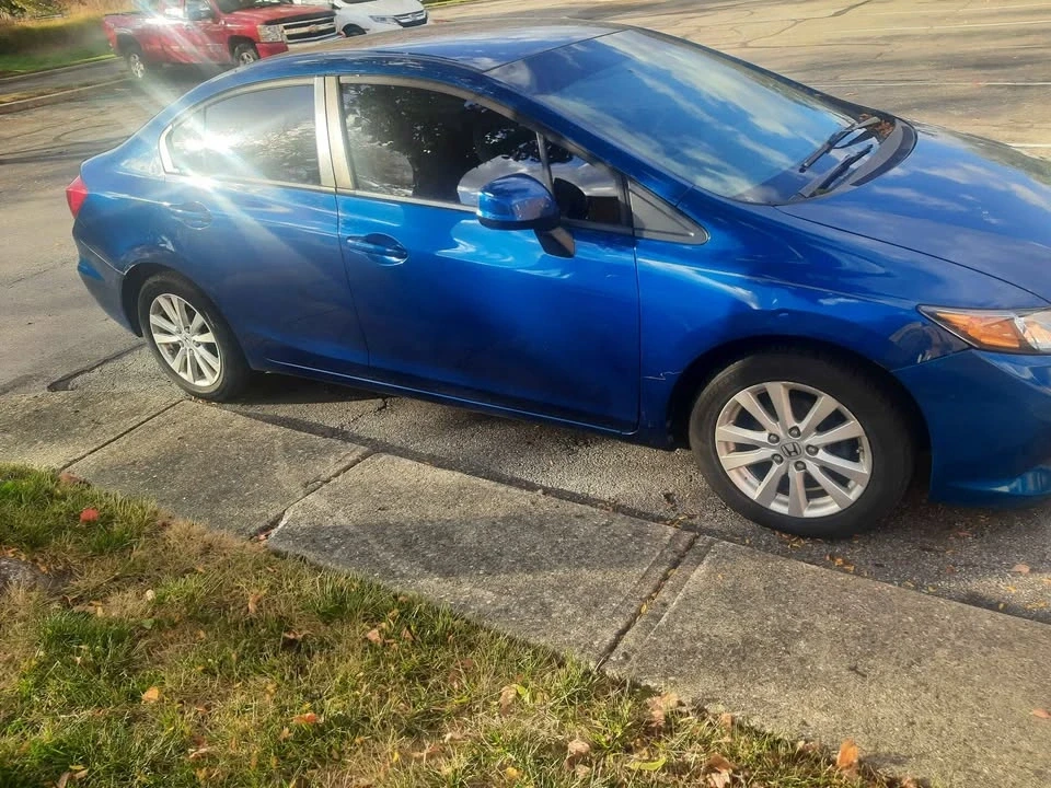 2012 Honda Civic 9th Gen - Image 3 of 17