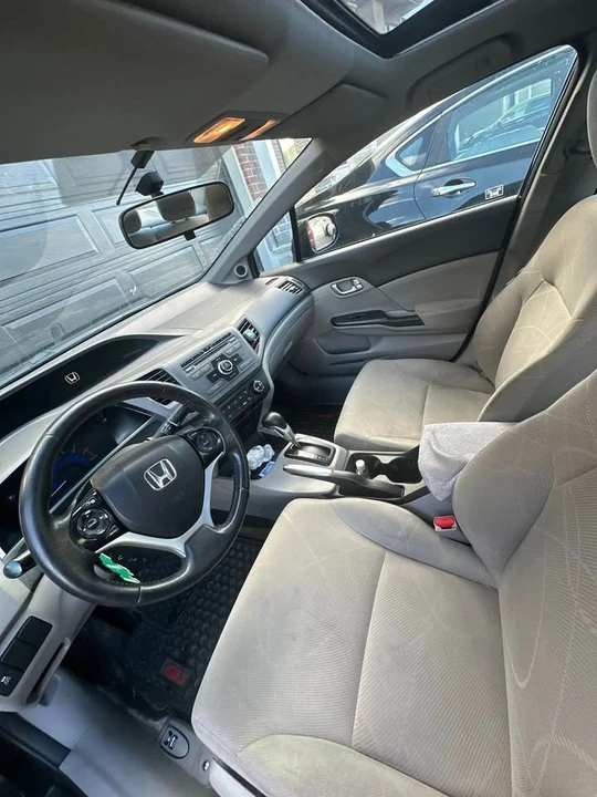 2012 Honda Civic 9th Gen - Image 3 of 8