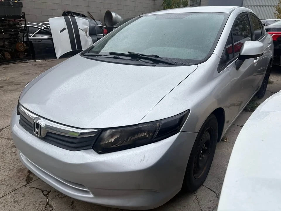 2012 Honda Civic 9th Gen - Image 2 of 4