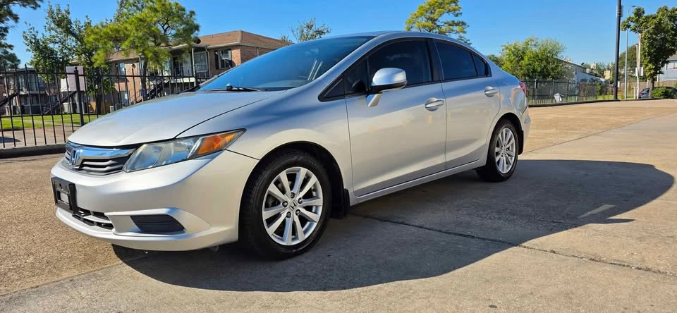 2012 Honda Civic 9th Gen - Image 3 of 20