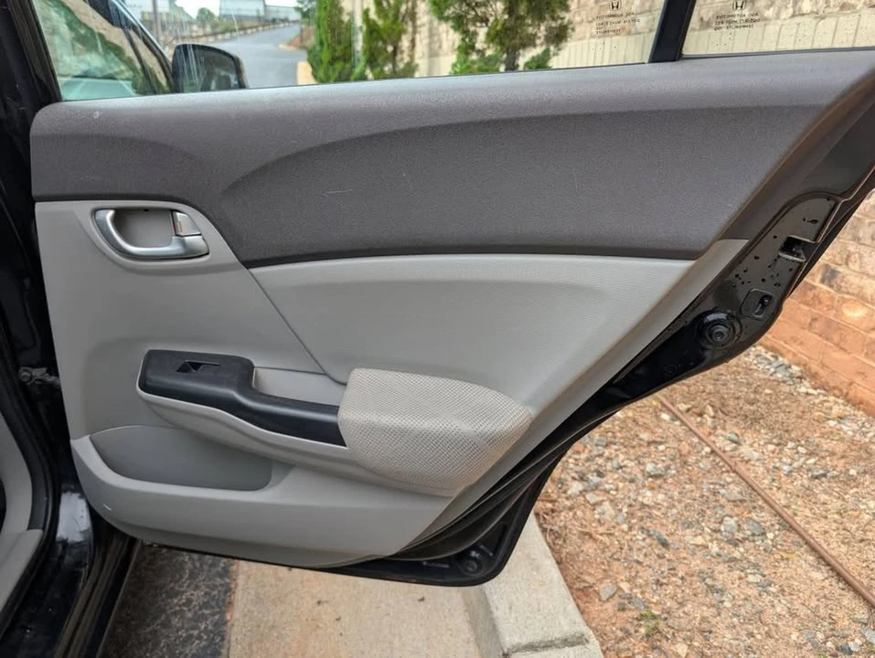2012 Honda Civic 9th Gen - Image 11 of 13