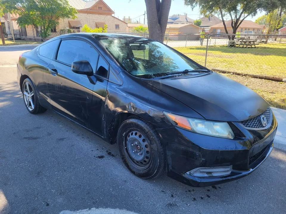 2012 Honda Civic 9th Gen - Image 2 of 5