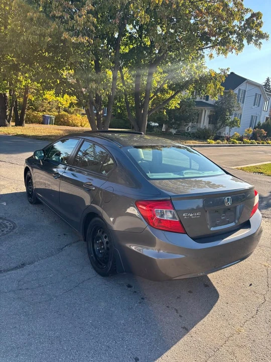 2012 Honda Civic 9th Gen - Image 3 of 9
