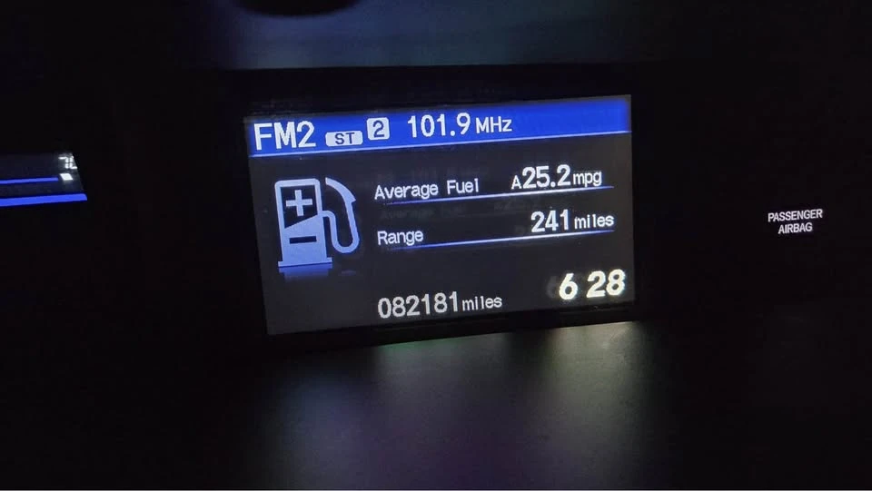 2012 Honda Civic 9th Gen - Image 3 of 11