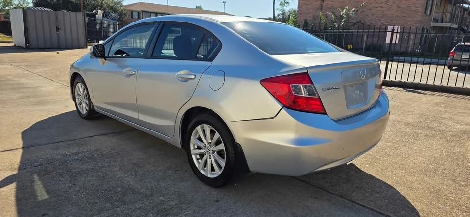 2012 Honda Civic 9th Gen - Image 11 of 20