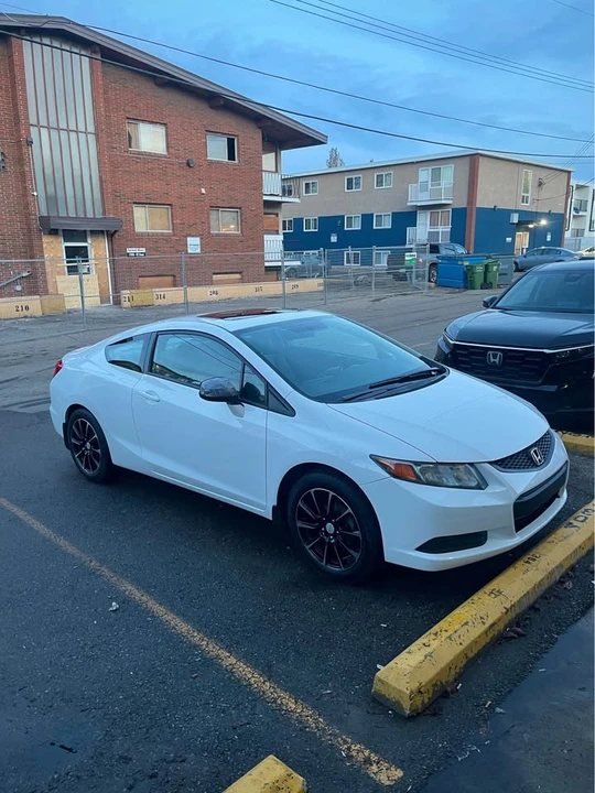 2012 Honda Civic 9th Gen - Image 4 of 6