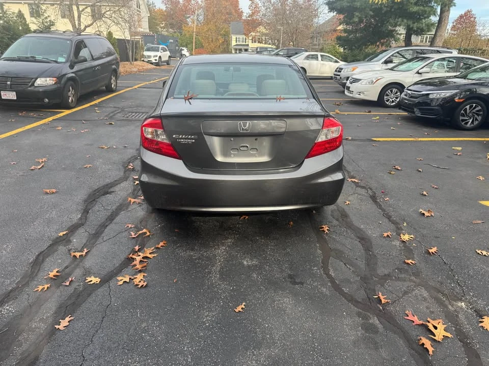 2012 Honda Civic 9th Gen - Image 5 of 10