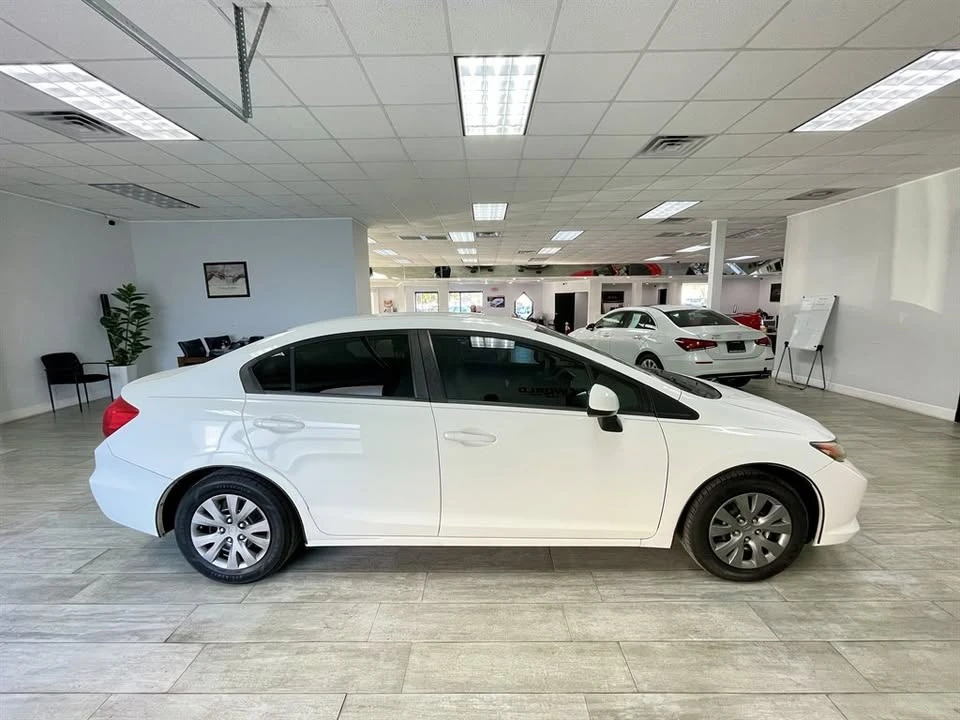 2012 Honda Civic 9th Gen - Image 6 of 19