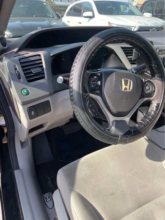 2012 Honda Civic 9th Gen - Image 9 of 19