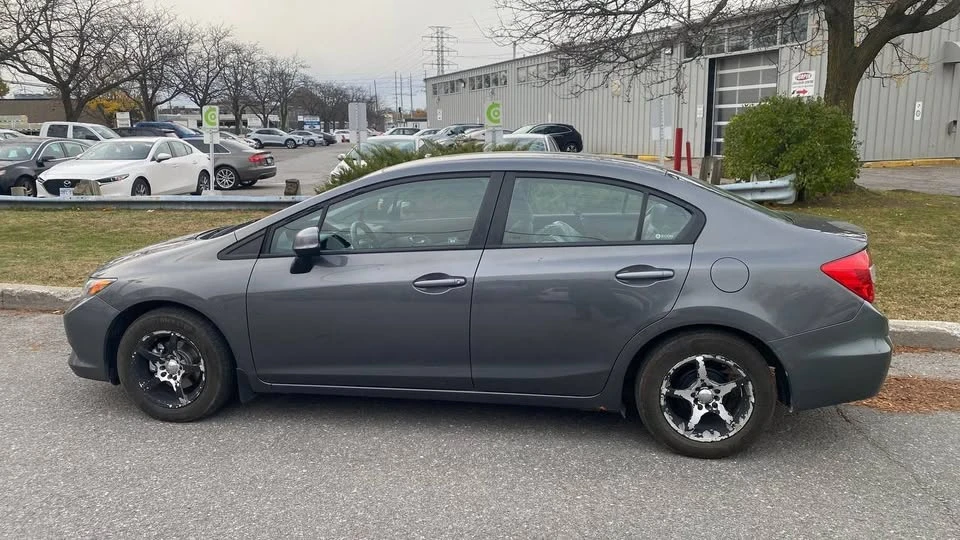 2012 Honda Civic 9th Gen - Image 3 of 10