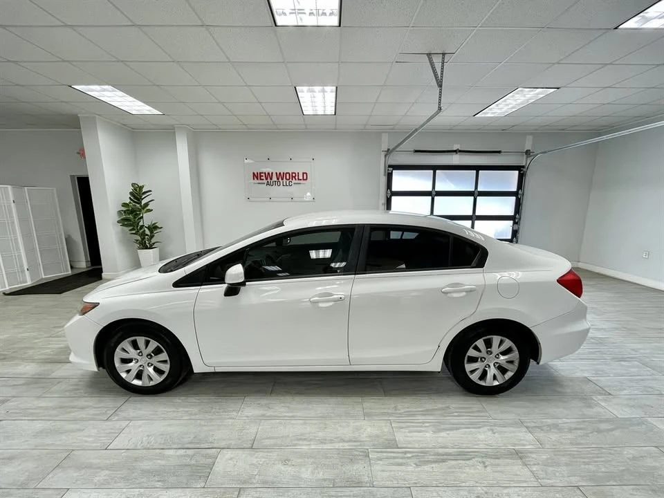 2012 Honda Civic 9th Gen - Image 2 of 19