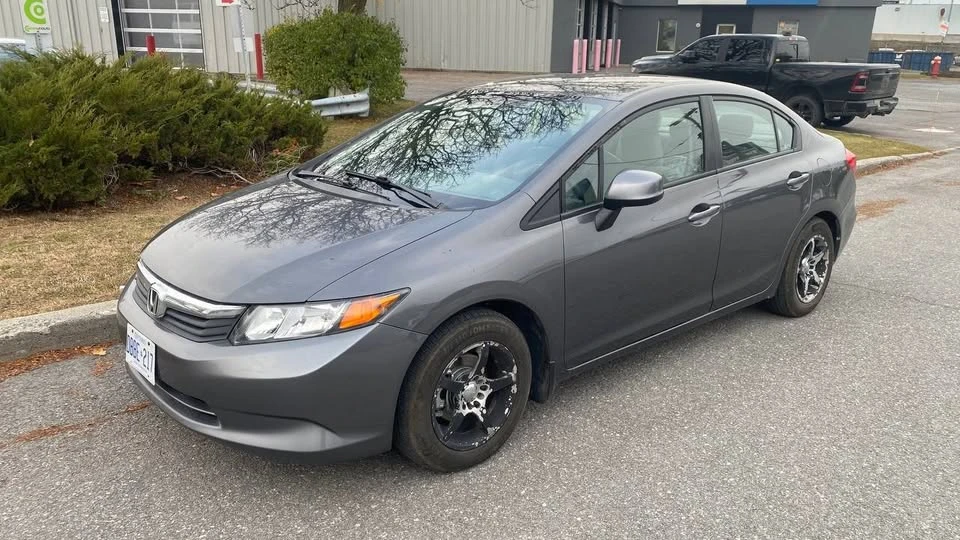 2012 Honda Civic 9th Gen - Image 2 of 10