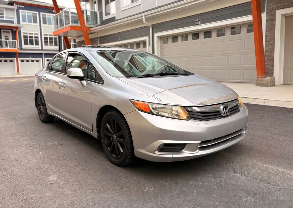 2012 Honda Civic 9th Gen - Image 3 of 11