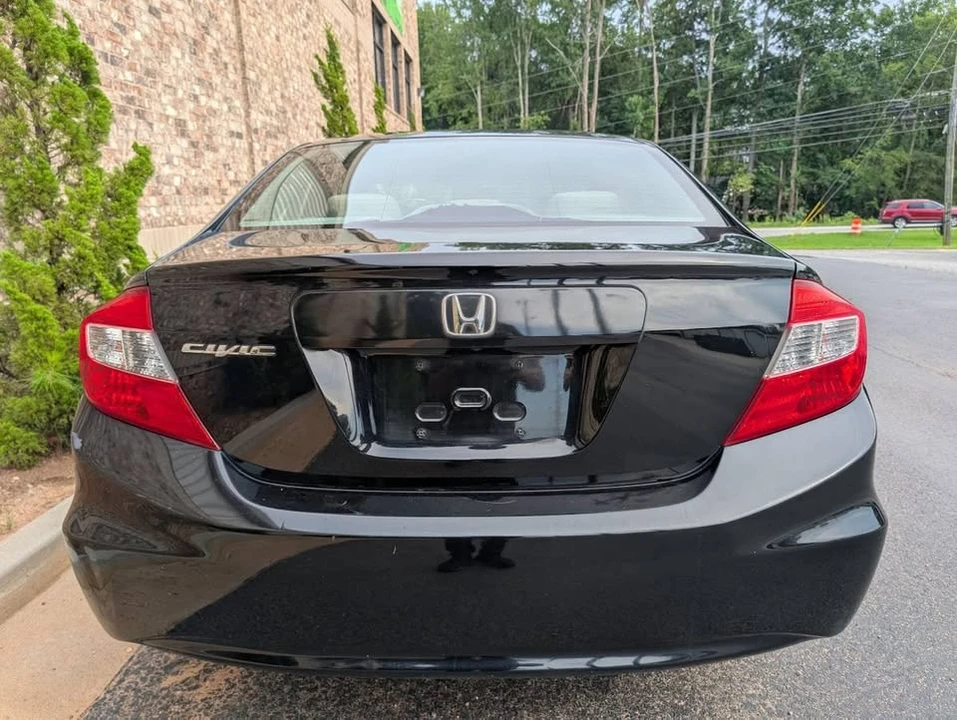 2012 Honda Civic 9th Gen - Image 6 of 13