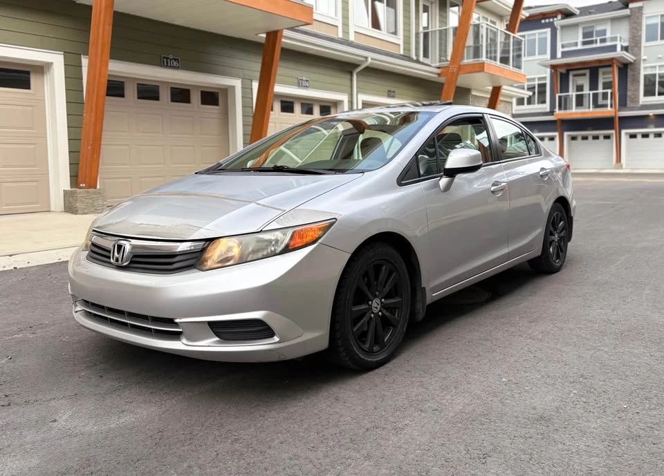 2012 Honda Civic 9th Gen - Image 2 of 9