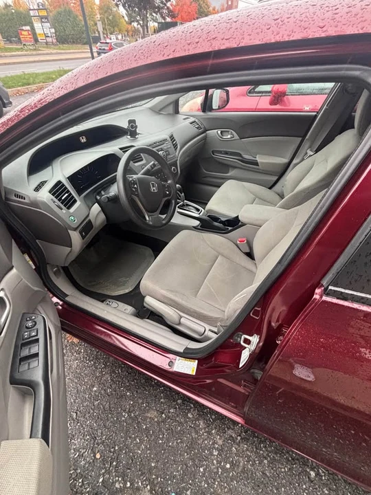 2012 Honda Civic 9th Gen - Image 5 of 8