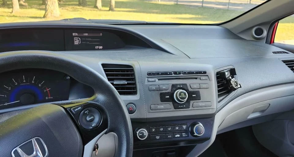2012 Honda Civic 9th Gen - Image 3 of 9
