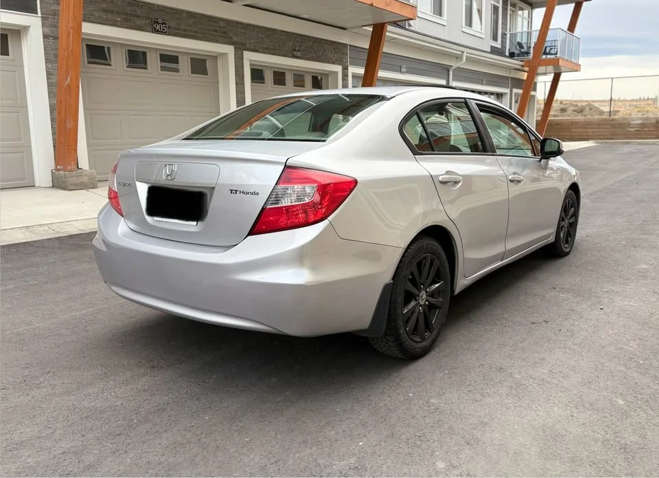 2012 Honda Civic 9th Gen - Image 3 of 9