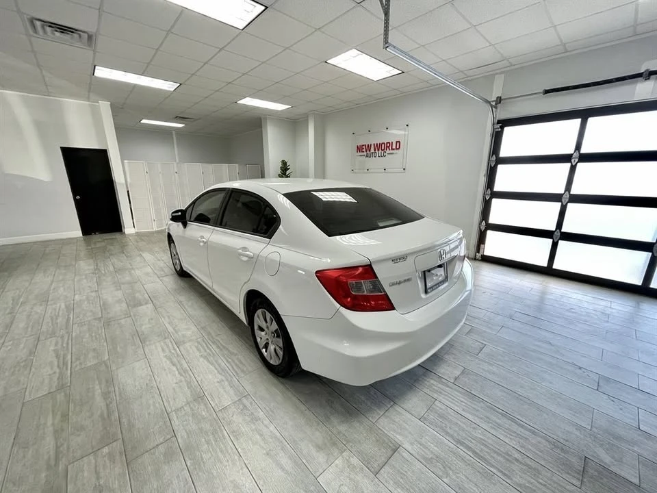 2012 Honda Civic 9th Gen - Image 3 of 19