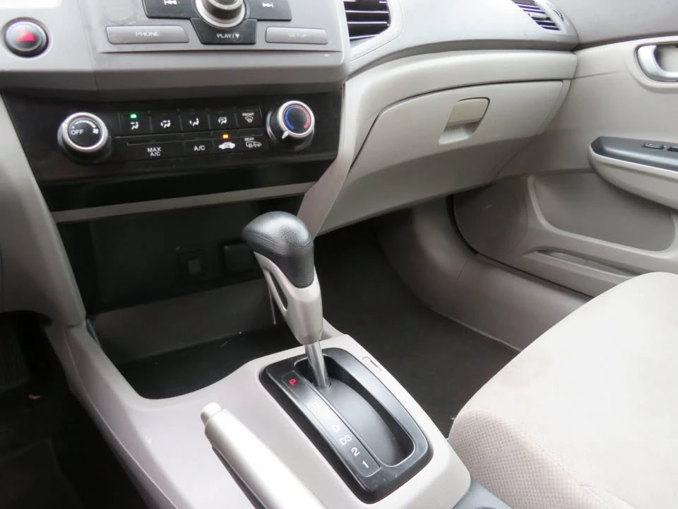 2012 Honda Civic 9th Gen - Image 11 of 12