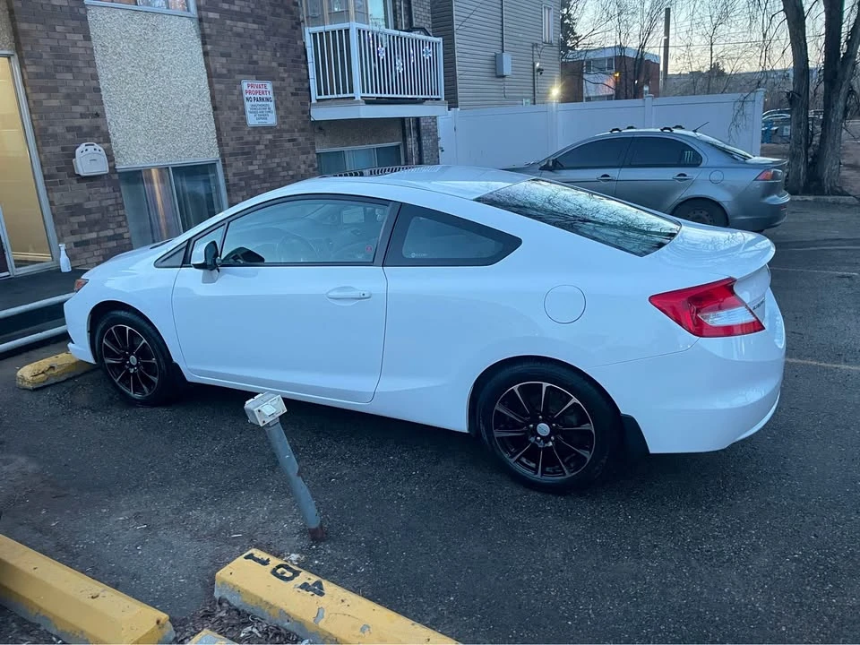 2012 Honda Civic 9th Gen - Image 2 of 6