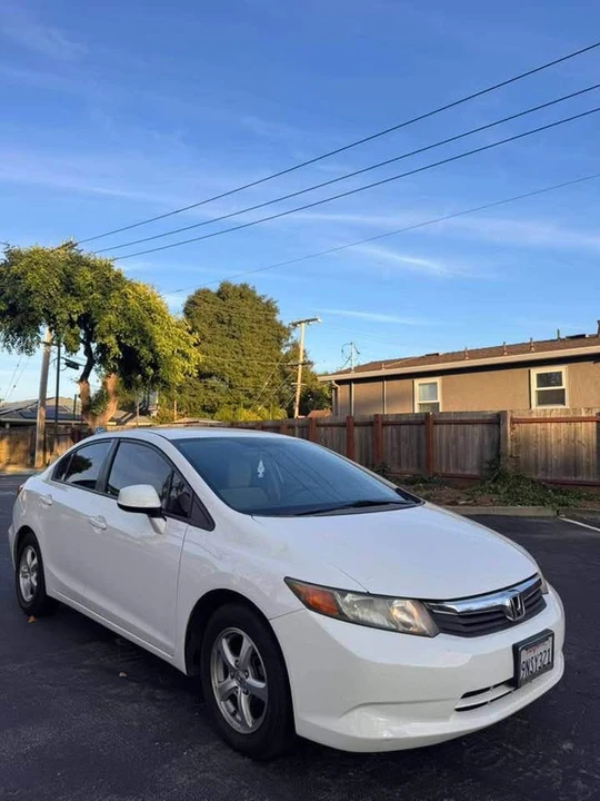 2012 Honda Civic 9th Gen - Image 3 of 13