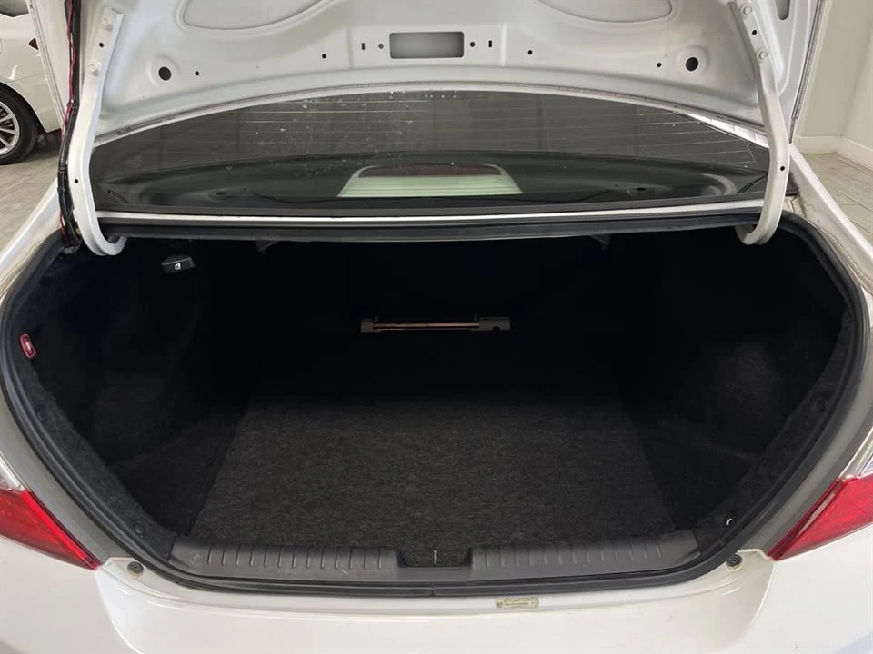 2012 Honda Civic 9th Gen - Image 18 of 19