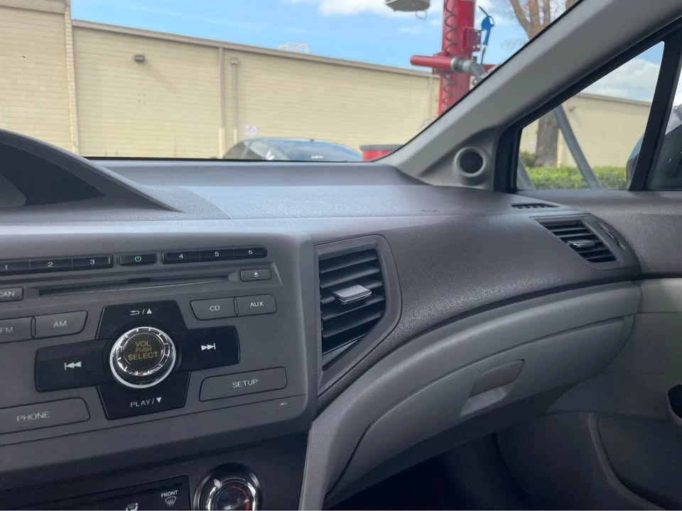 2012 Honda Civic 9th Gen - Image 11 of 19