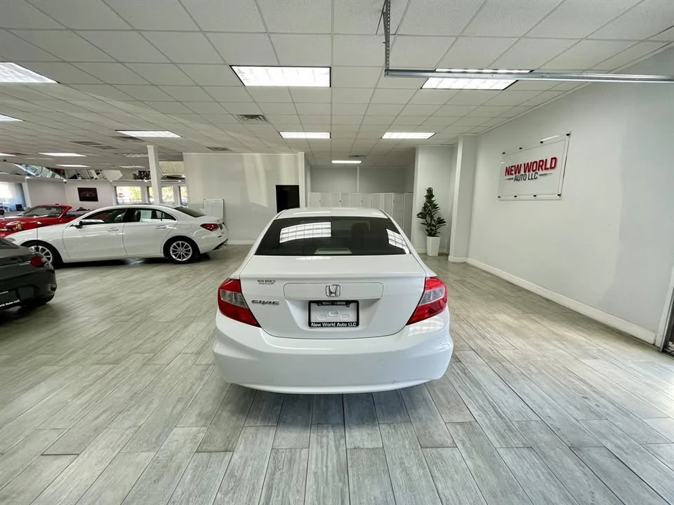 2012 Honda Civic 9th Gen - Image 4 of 19