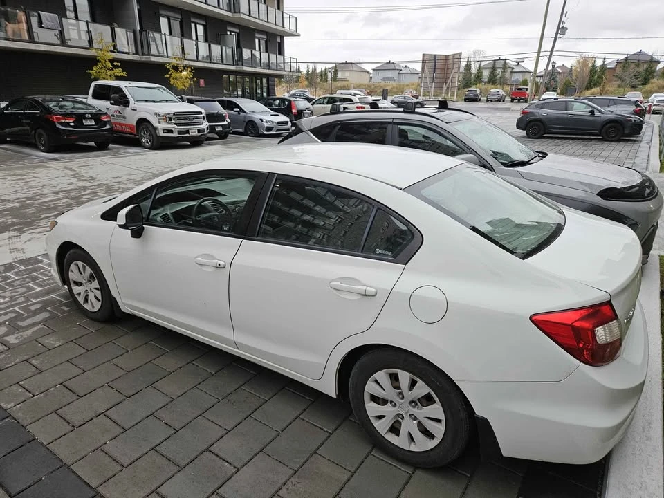 2012 Honda Civic 9th Gen - Image 6 of 8