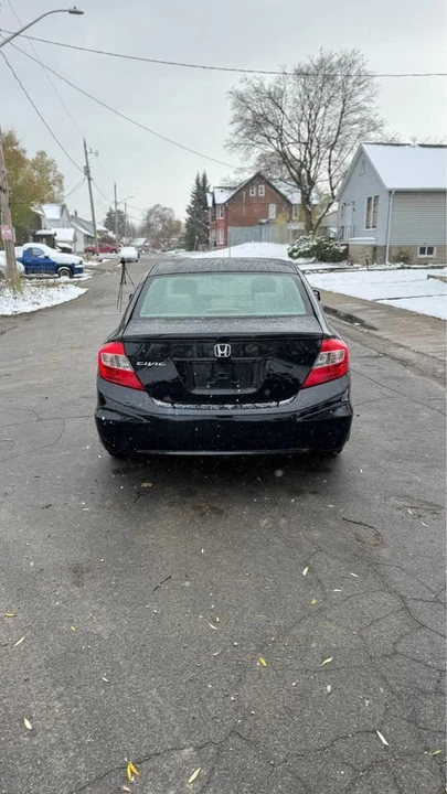 2012 Honda Civic 9th Gen - Image 11 of 15