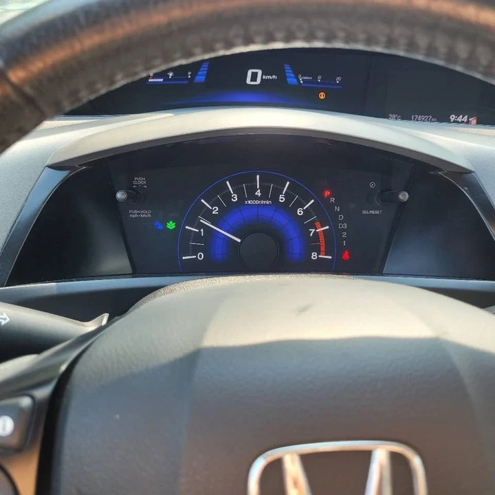 2012 Honda Civic 9th Gen - Image 9 of 13