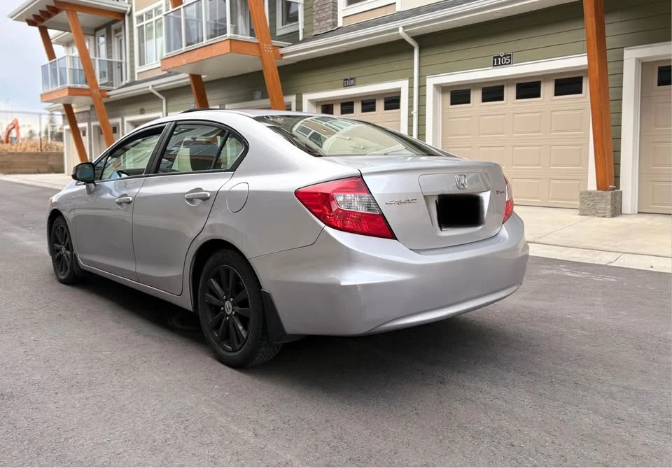 2012 Honda Civic 9th Gen - Image 5 of 11