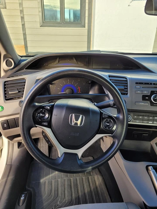 2012 Honda Civic 9th Gen - Image 9 of 18