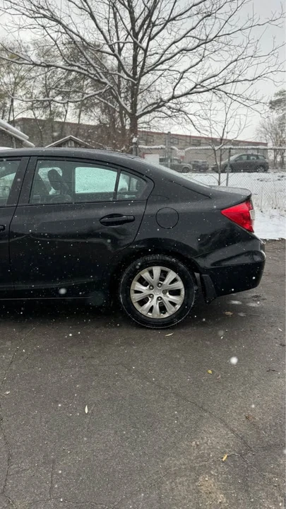 2012 Honda Civic 9th Gen - Image 7 of 15