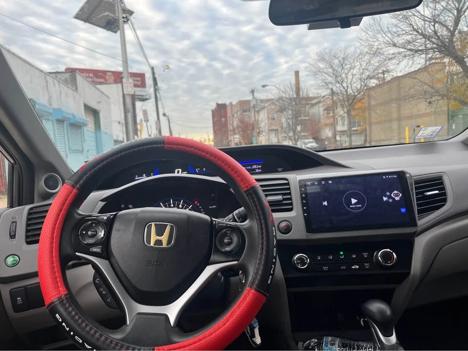 2012 Honda Civic 9th Gen - Image 2 of 4