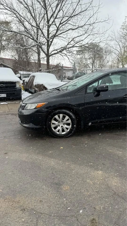 2012 Honda Civic 9th Gen - Image 5 of 15