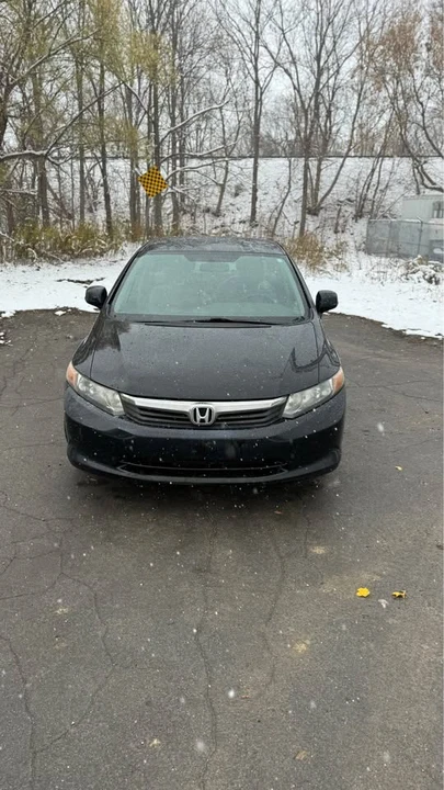 2012 Honda Civic 9th Gen - Image 2 of 15