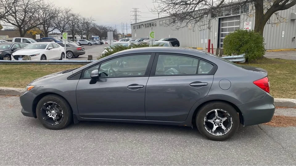 2012 Honda Civic 9th Gen - Image 2 of 11