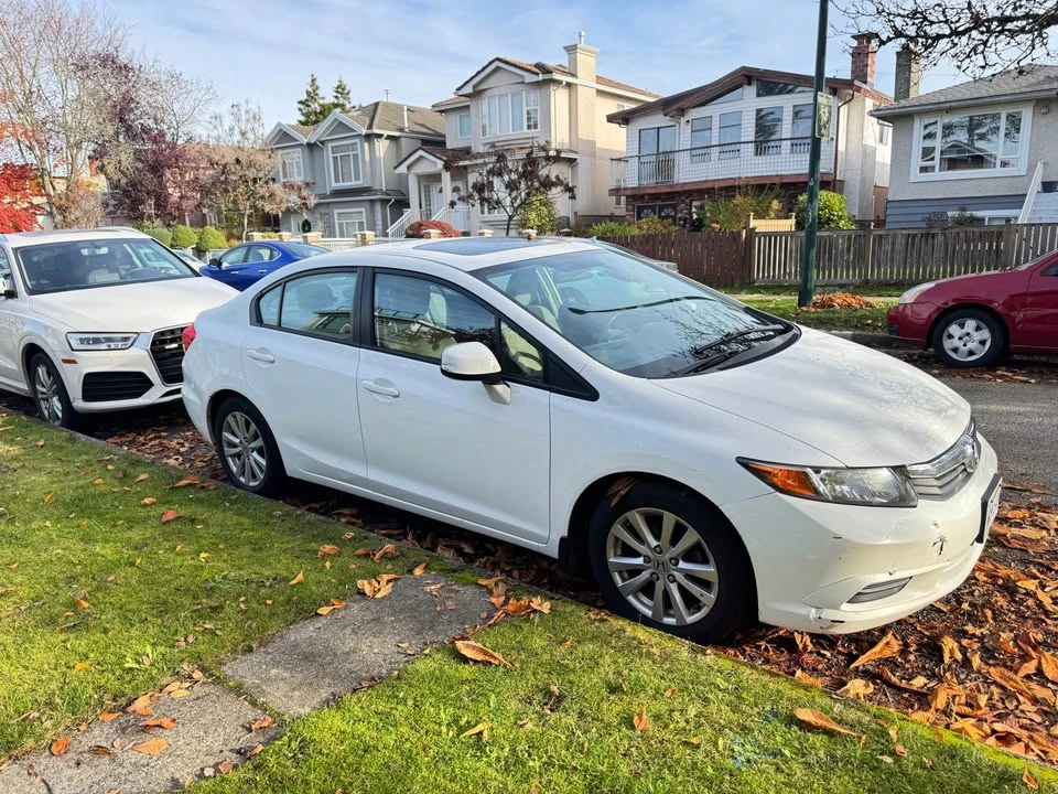 2012 Honda Civic 9th Gen - Image 3 of 10