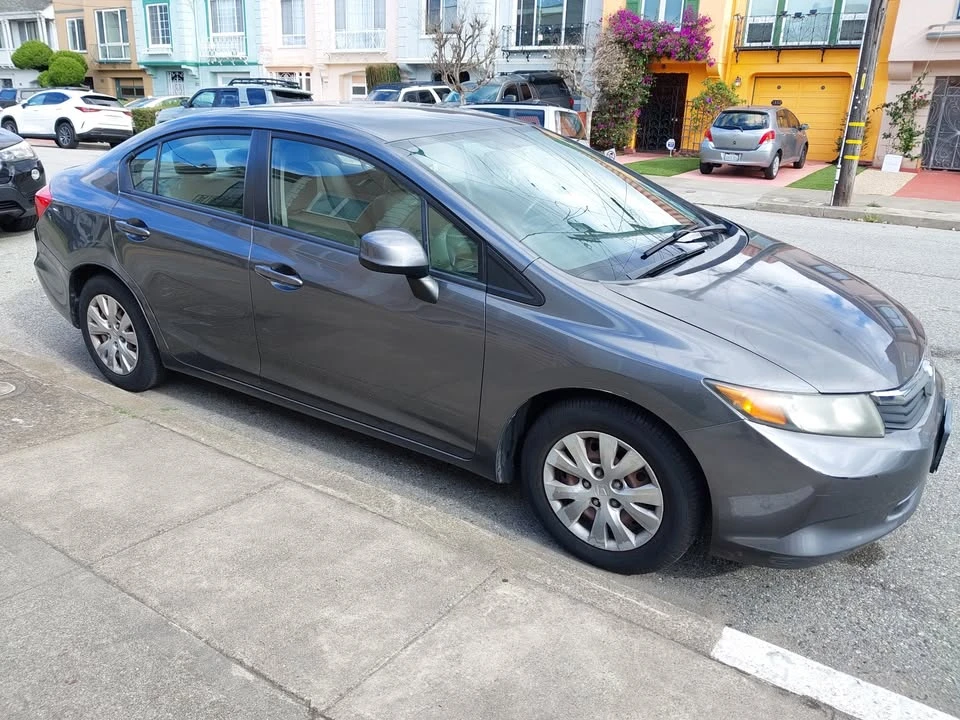 2012 Honda Civic 9th Gen - Image 2 of 6