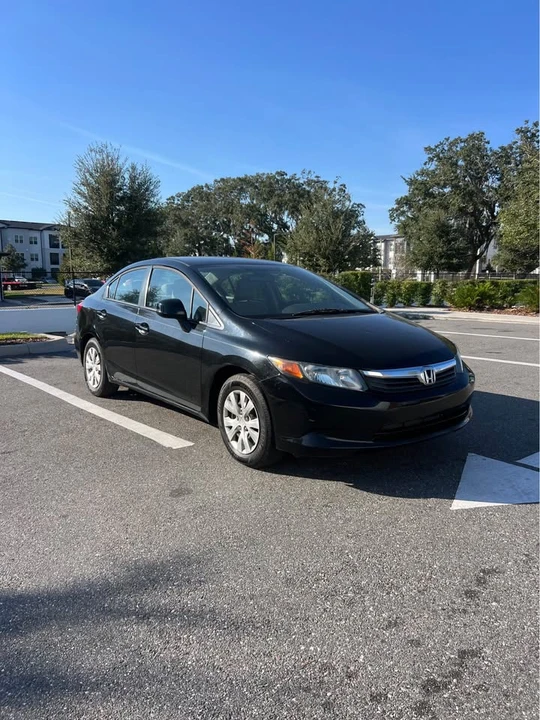 2012 Honda Civic 9th Gen - Image 2 of 9
