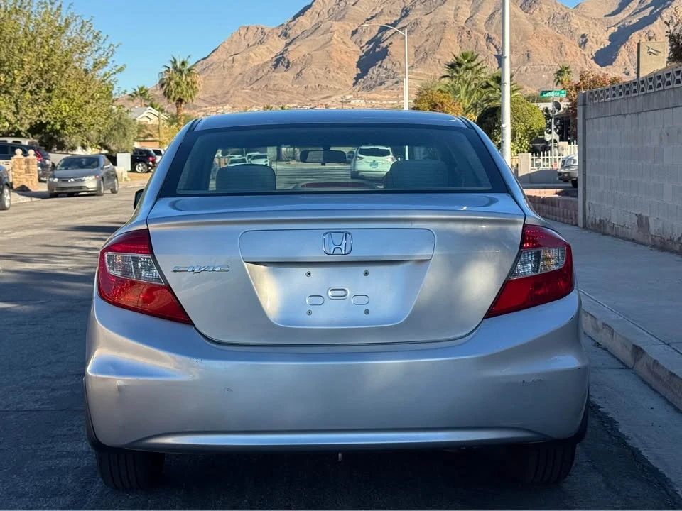 2012 Honda Civic 9th Gen - Image 3 of 13