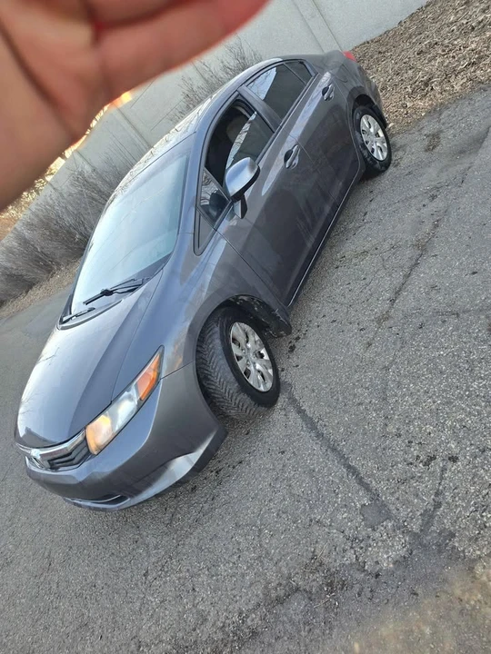 2012 Honda Civic 9th Gen - Image 3 of 14