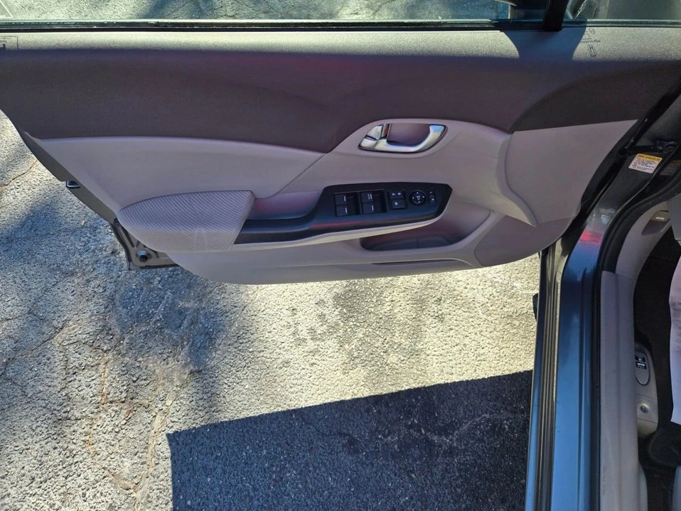 2012 Honda Civic 9th Gen - Image 9 of 19